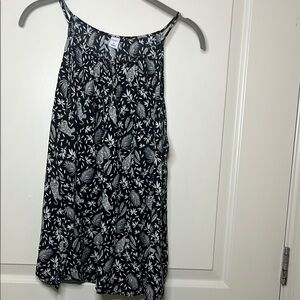 Old Navy Black and White Fitted Camisole